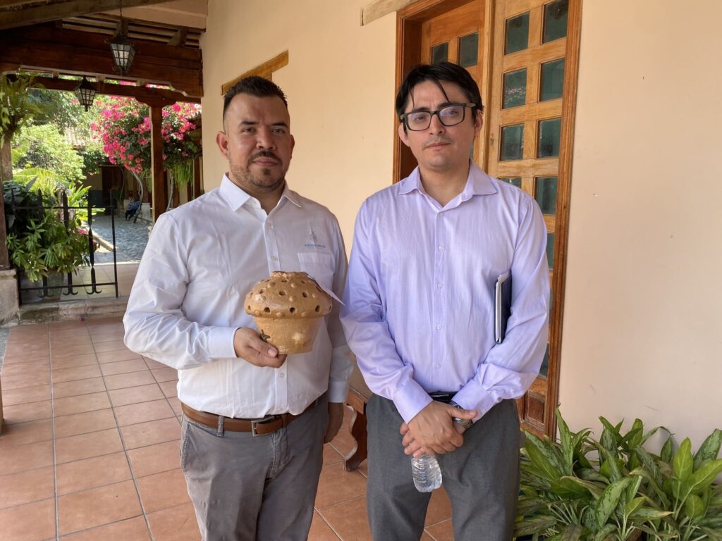 Luis Chévez y Rolando Canizales