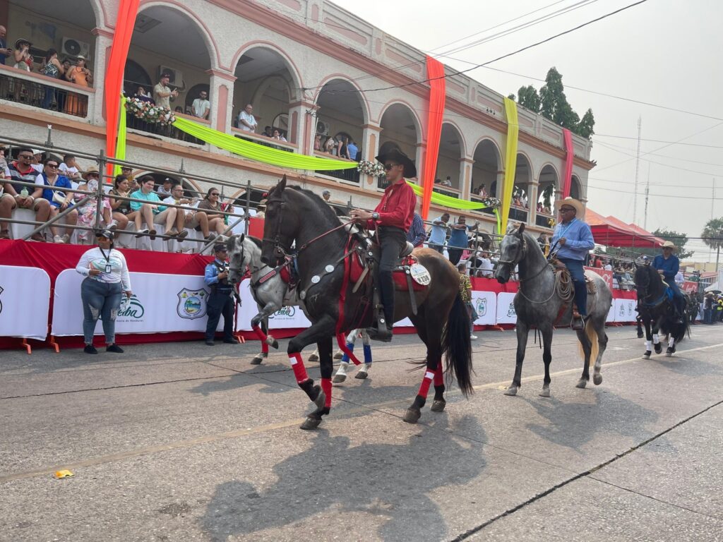 Gran Carnaval Internacinal  de la Amistad