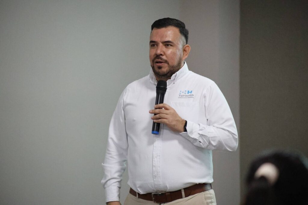 viceministro de Turismo, Luis Chévez.